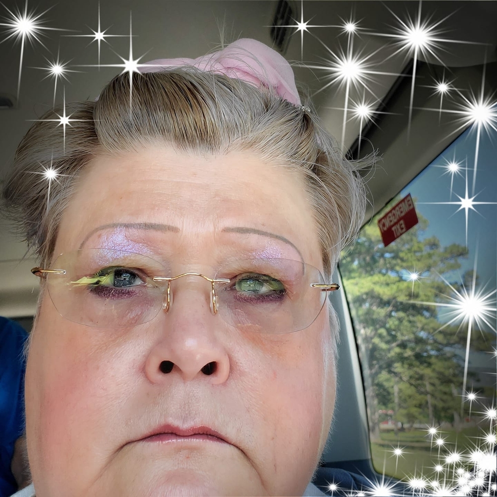 Meet your Posher, Healyn